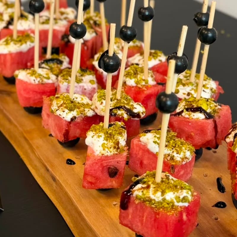 Kateryna Catering Fingerfood – Wassermelone, Stracciatella, Pistazie, Balsamico, Heidelbeere